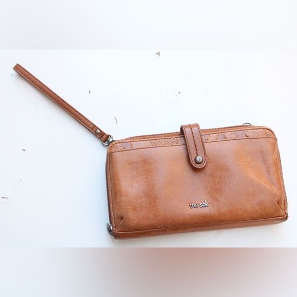 The Sak Iris wristlet
